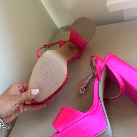 Steve Madden - Hot Pink Satin Platform Heel - Picture 6 of 10